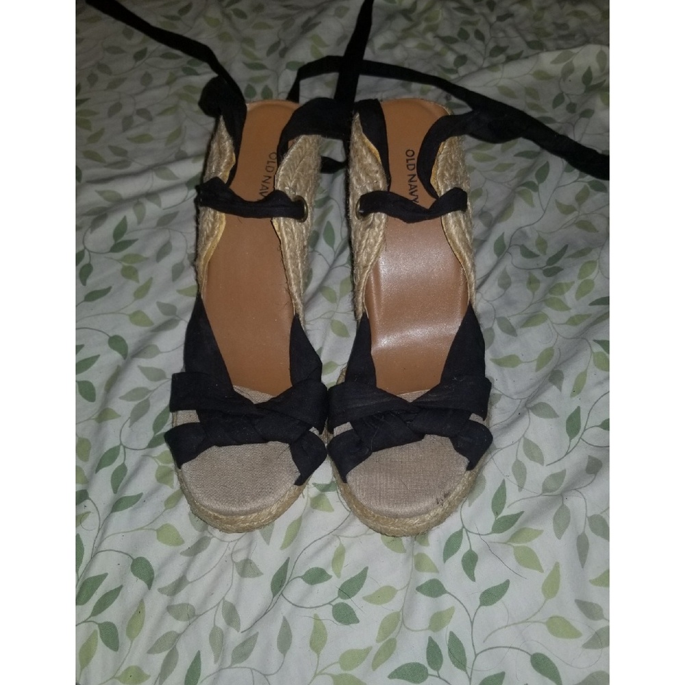 Size 8 wedges